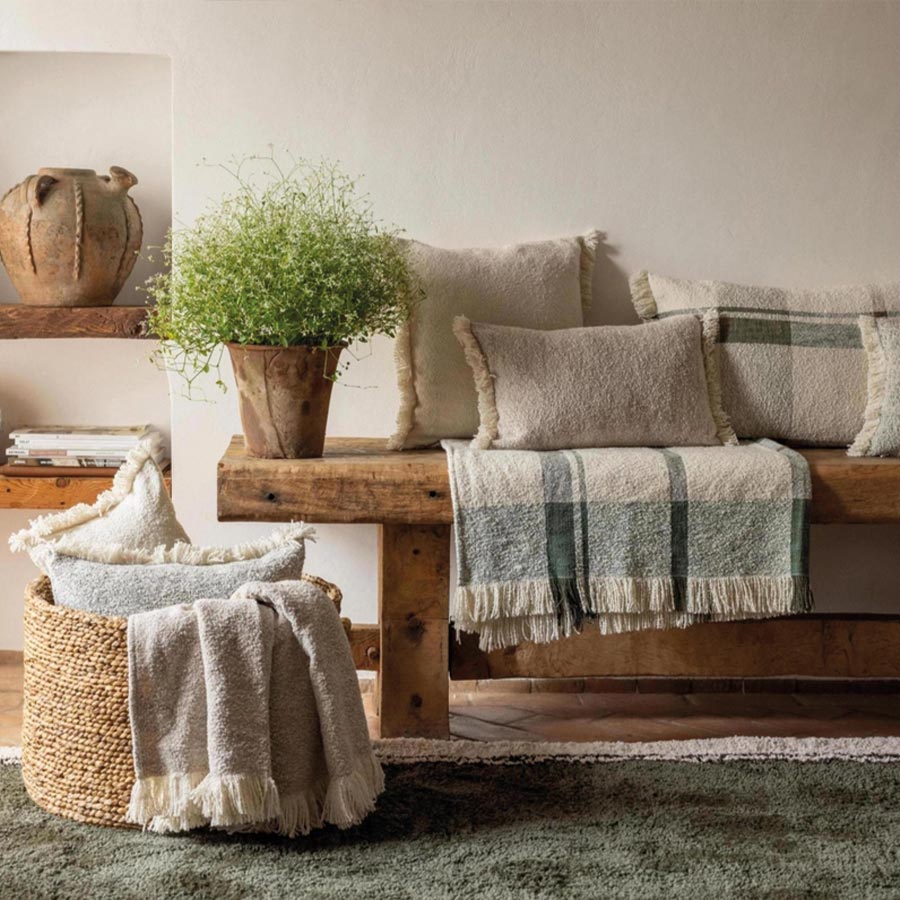Cojin Beige Flecos