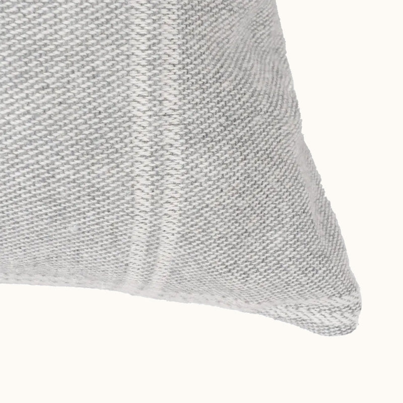 Almohaa_rayas_gris_perla_5_Stilo_Decor