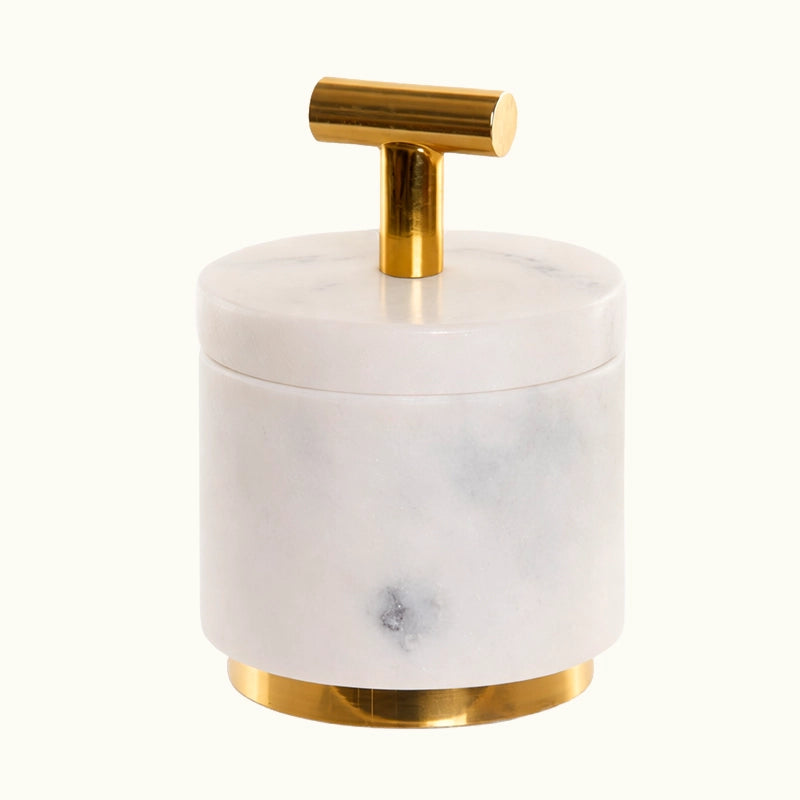 Salero con mango dorado